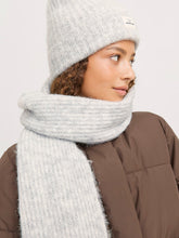 Load image into Gallery viewer, Katherine Hat &amp; Scarf Set